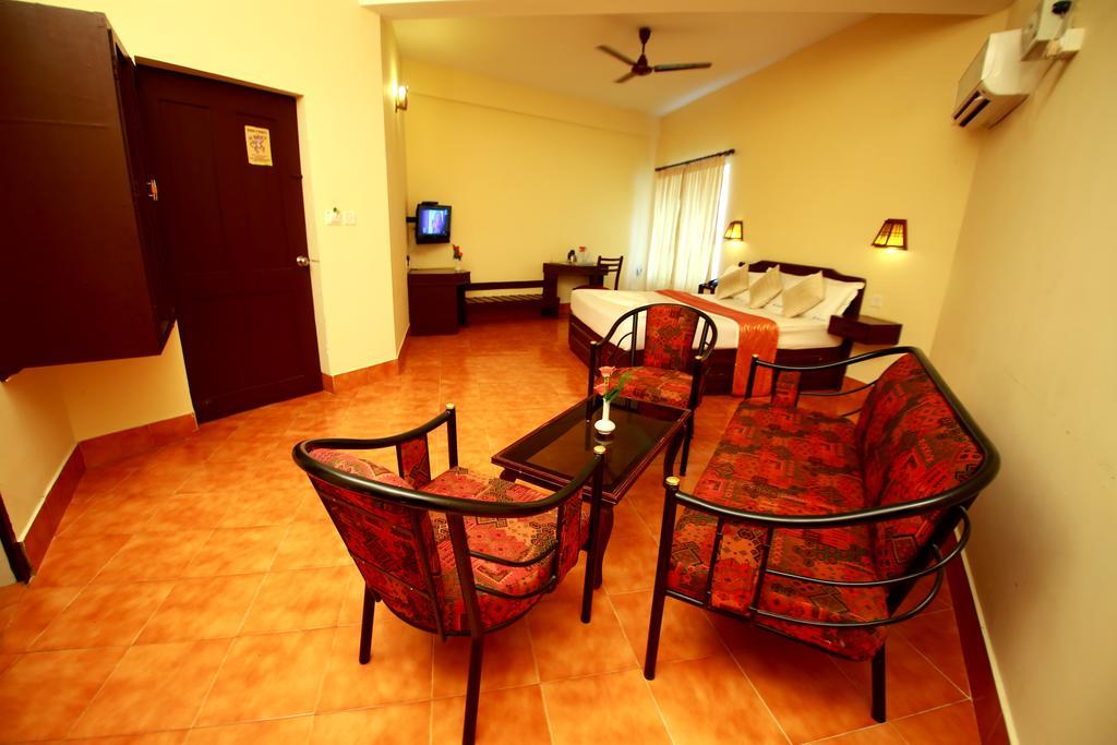 Michaels Inn Thekkady Exterior foto